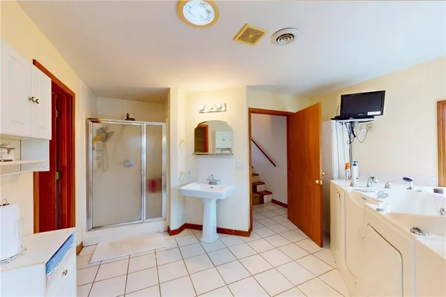 $269,900 | 22535 South 1408th Road, Moundville, MO 64771