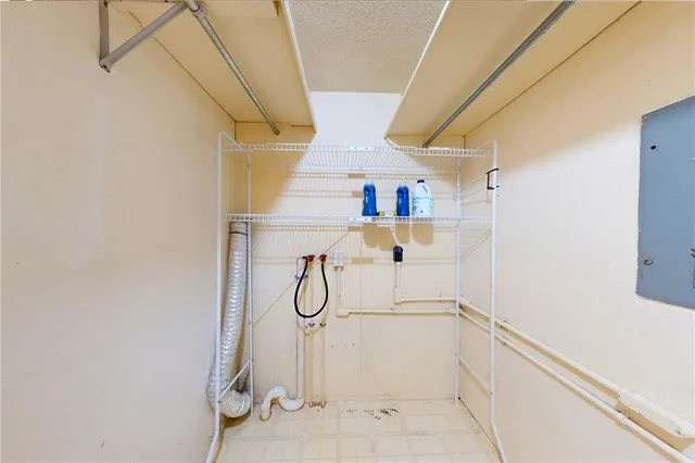 $269,900 | 22535 South 1408th Road, Moundville, MO 64771