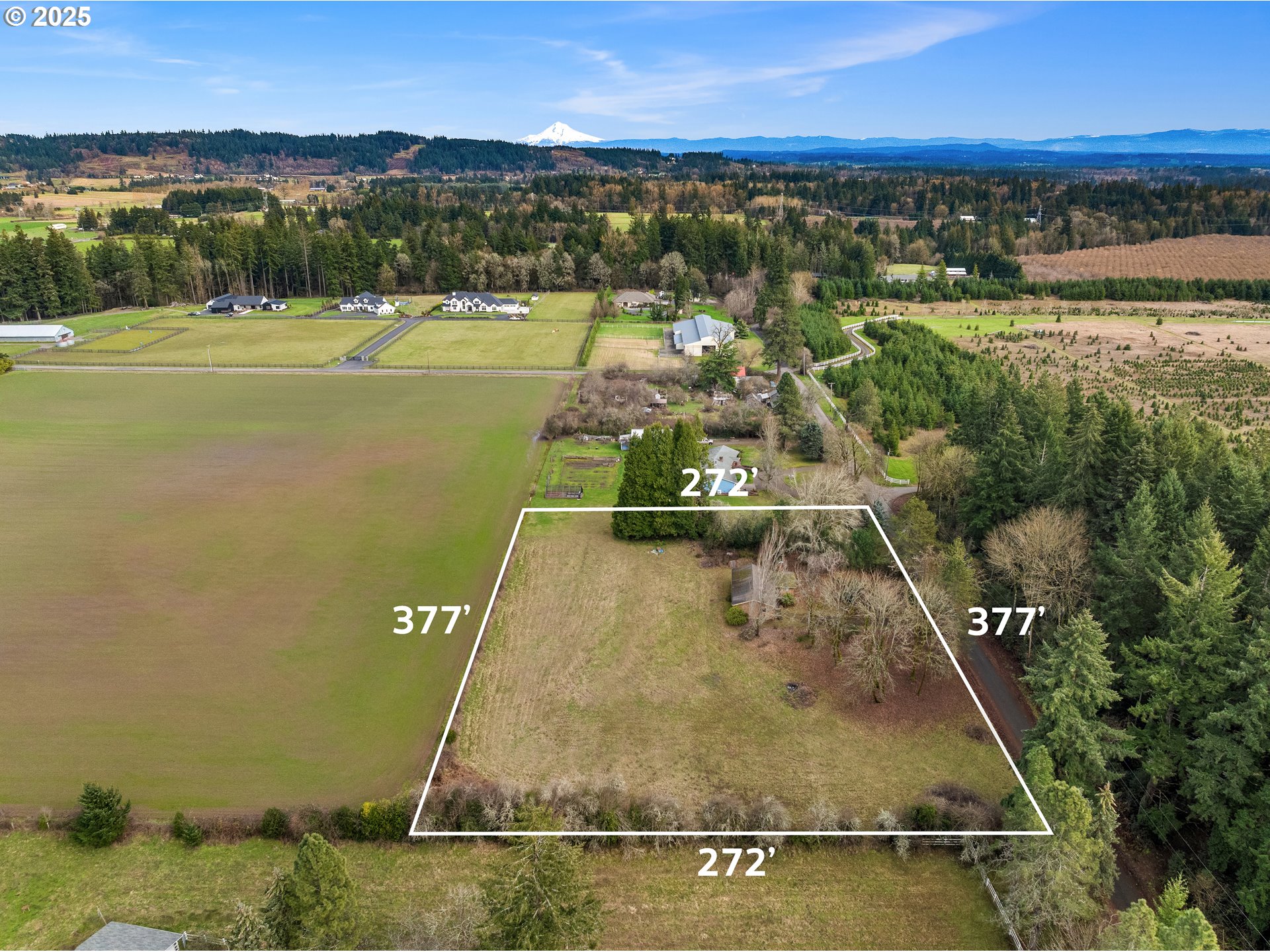 5565 Southwest Kruse Road Wilsonville, OR 97070 - Photo 10 of 13 a view of outdoor space and mountain view