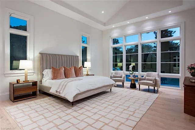 $13,950,000 | 117 West Street, Naples, FL 34108