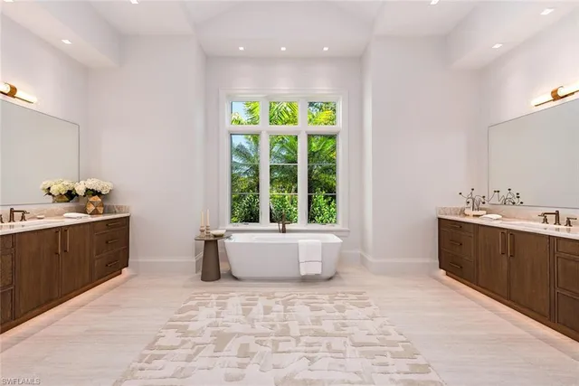 $13,950,000 | 117 West Street, Naples, FL 34108