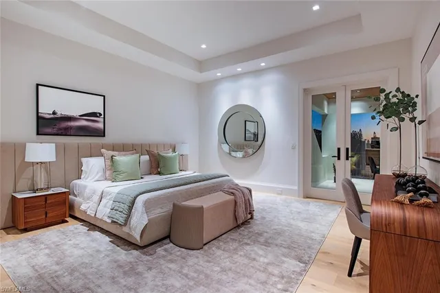 $13,950,000 | 117 West Street, Naples, FL 34108