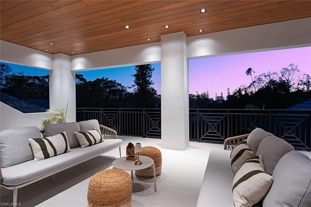 $13,950,000 | 117 West Street, Naples, FL 34108