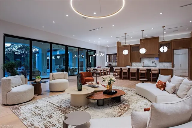 $13,950,000 | 117 West Street, Naples, FL 34108