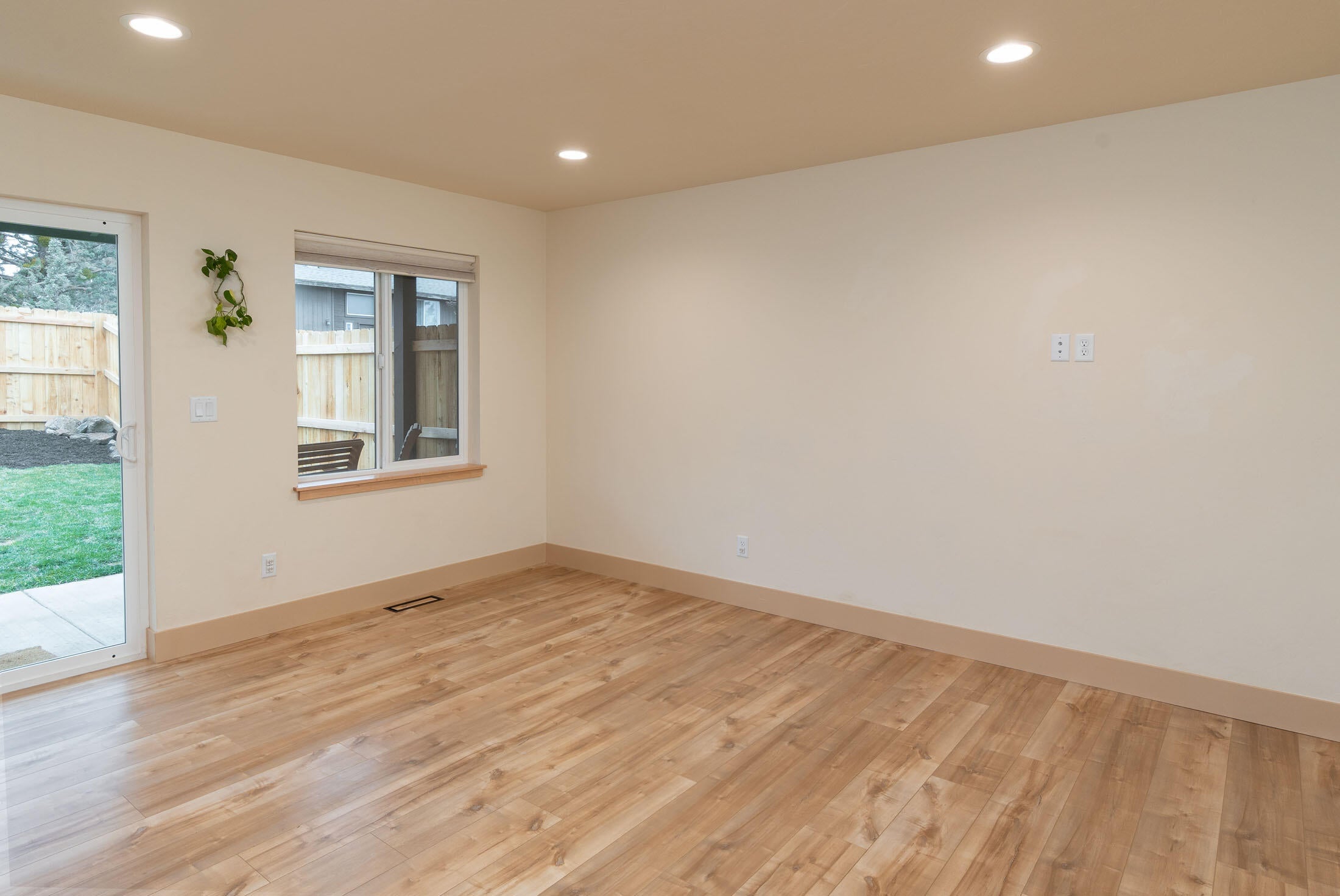 62851 Daniel Road, Unit 2 Bend, OR 97701 - Photo 6 of 26 62851 Daniel Rd_0011 copy