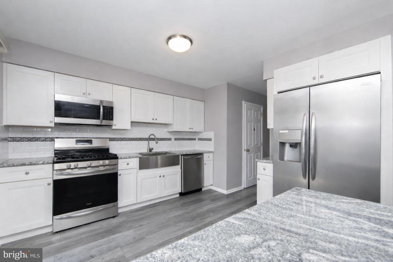 304 Coventry Way Mount Laurel, NJ 08054 - Photo 4 of 16 Kithchen