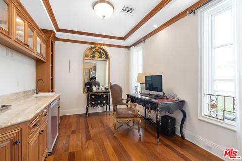 $5,195,000 | 919 South Gretna Green Way, Los Angeles, CA 90049
