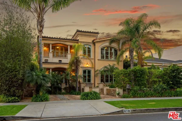 $5,195,000 | 919 South Gretna Green Way, Los Angeles, CA 90049