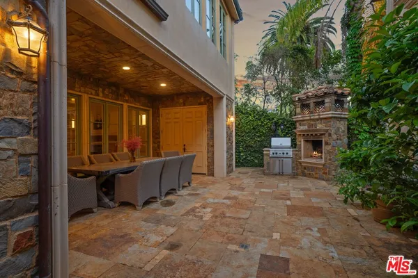$5,195,000 | 919 South Gretna Green Way, Los Angeles, CA 90049