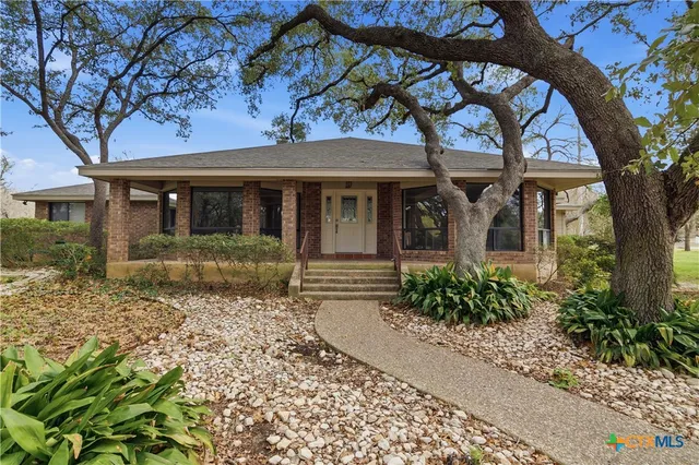 $725,000 | 202 Wedgewood, Seguin, TX 78155