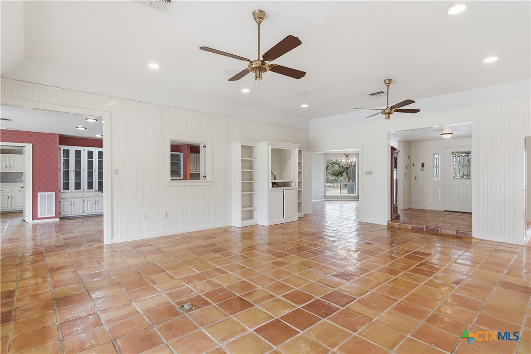 202 Wedgewood Seguin, TX 78155 - Photo 11 of 42