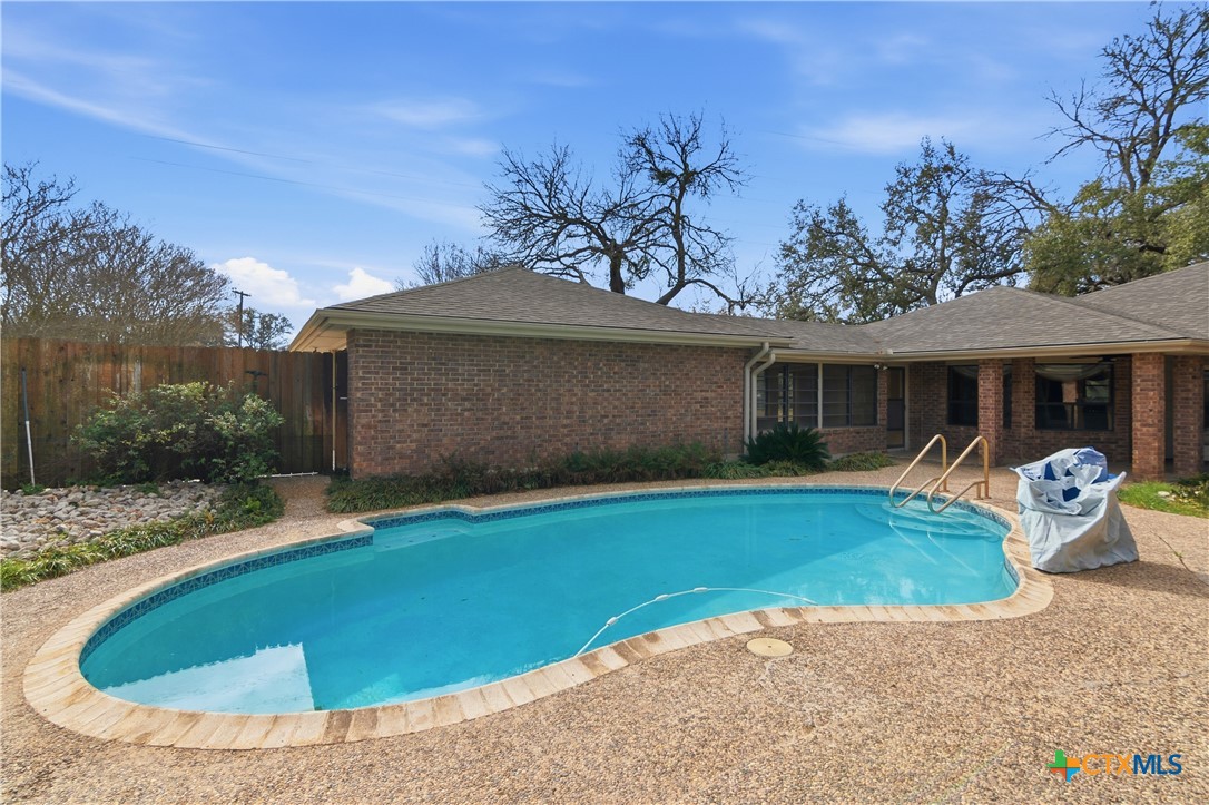 202 Wedgewood Seguin, TX 78155 - Photo 5 of 42