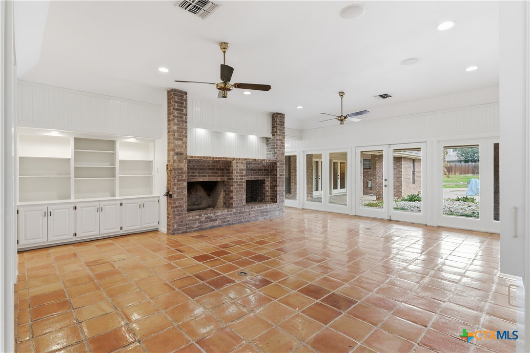 202 Wedgewood Seguin, TX 78155 - Photo 9 of 42