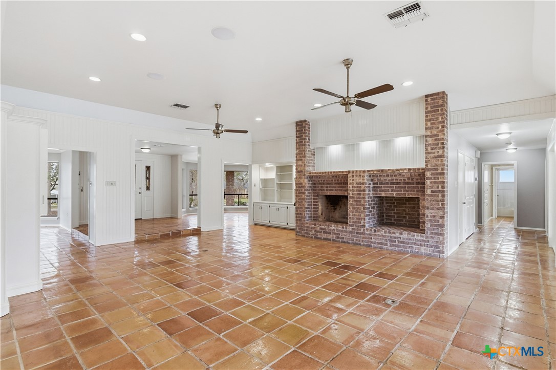 202 Wedgewood Seguin, TX 78155 - Photo 10 of 42