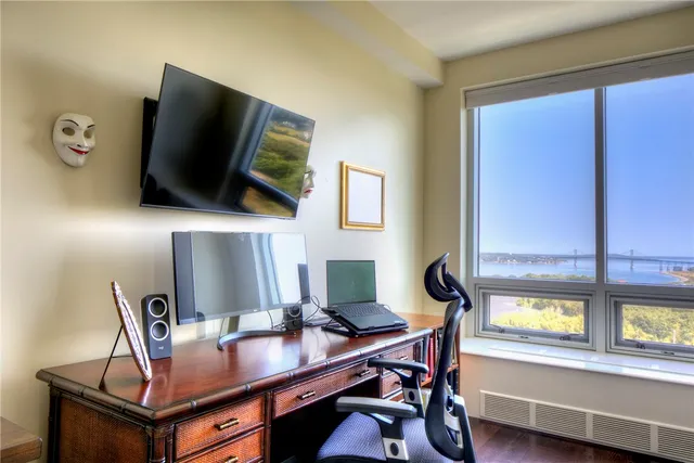 $1,150,000 | 1 Tower Drive, Unit 1806, Portsmouth, RI 02871