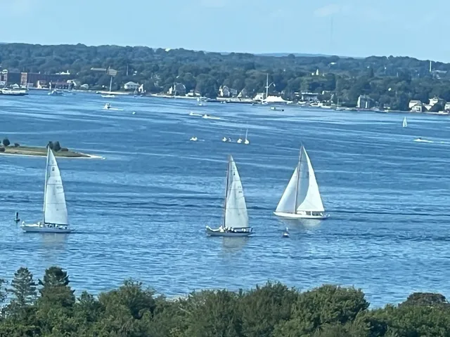 $1,150,000 | 1 Tower Drive, Unit 1806, Portsmouth, RI 02871