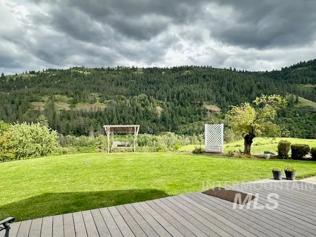 $539,078 | 1647 State Highway 3, Kendrick, ID 83537