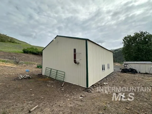 $539,078 | 1647 State Highway 3, Kendrick, ID 83537