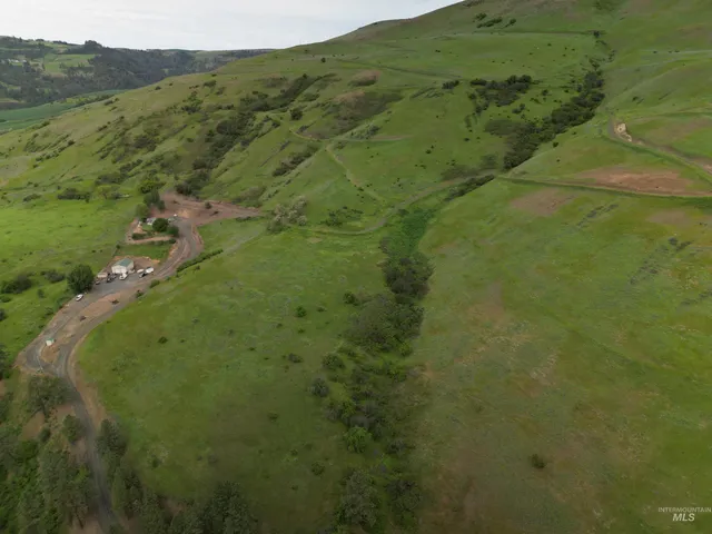 $539,078 | 1647 State Highway 3, Kendrick, ID 83537