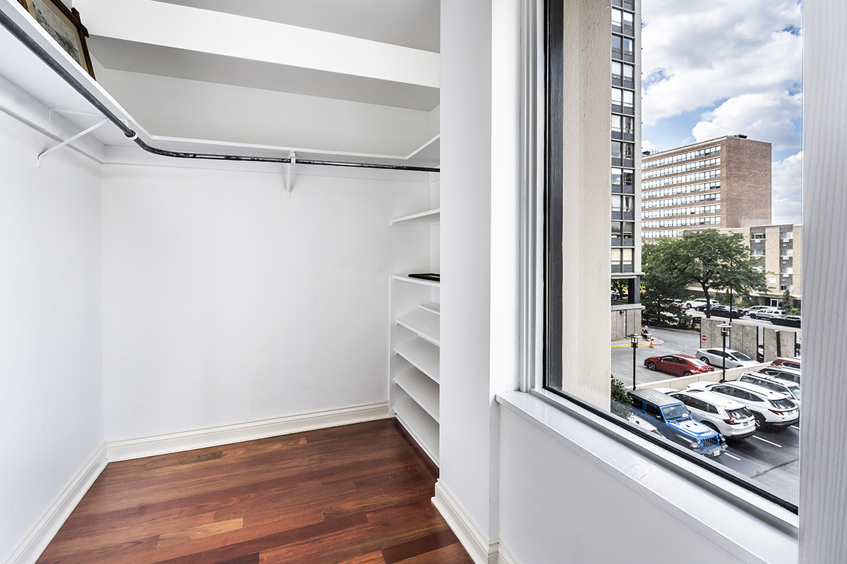 5733 North Sheridan Road, Unit 4B Chicago, IL 60660 - Photo 14 of 22 Gallery Image 14