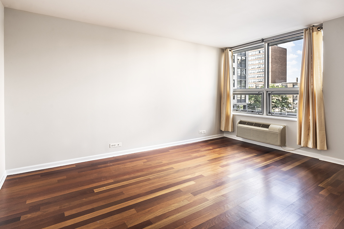 5733 North Sheridan Road, Unit 4B Chicago, IL 60660 - Photo 15 of 22 Gallery Image 15