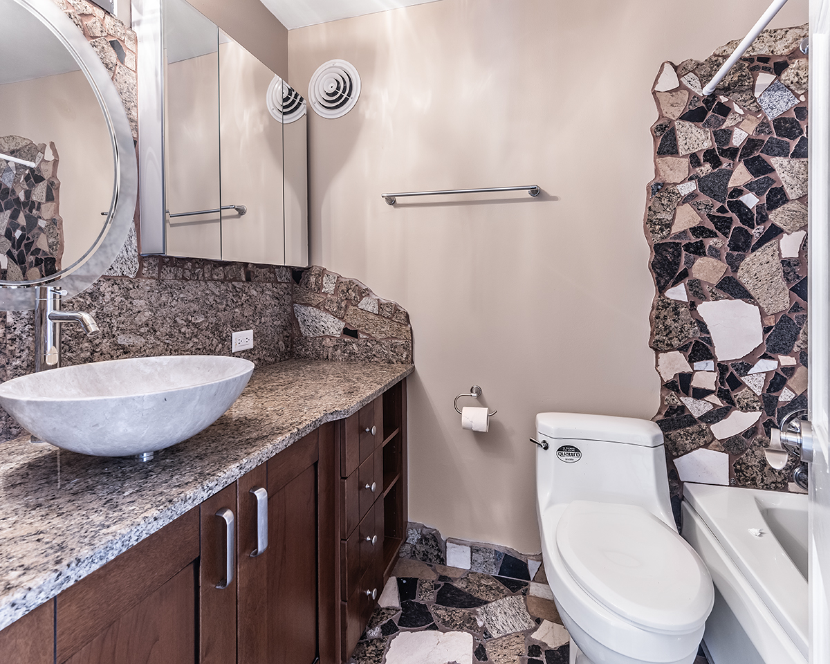 5733 North Sheridan Road, Unit 4B Chicago, IL 60660 - Photo 17 of 22 Gallery Image 17