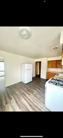 $1,525 | 1571 South 76th Street, West Allis, WI 53214