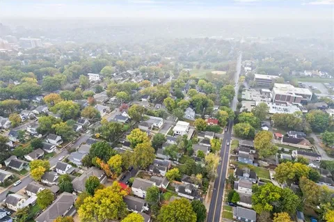 $300,000 | 4524 Bell Street, Kansas City, MO 64111