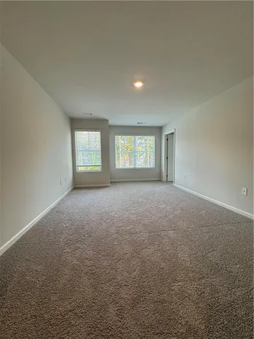 a view of empty room with window