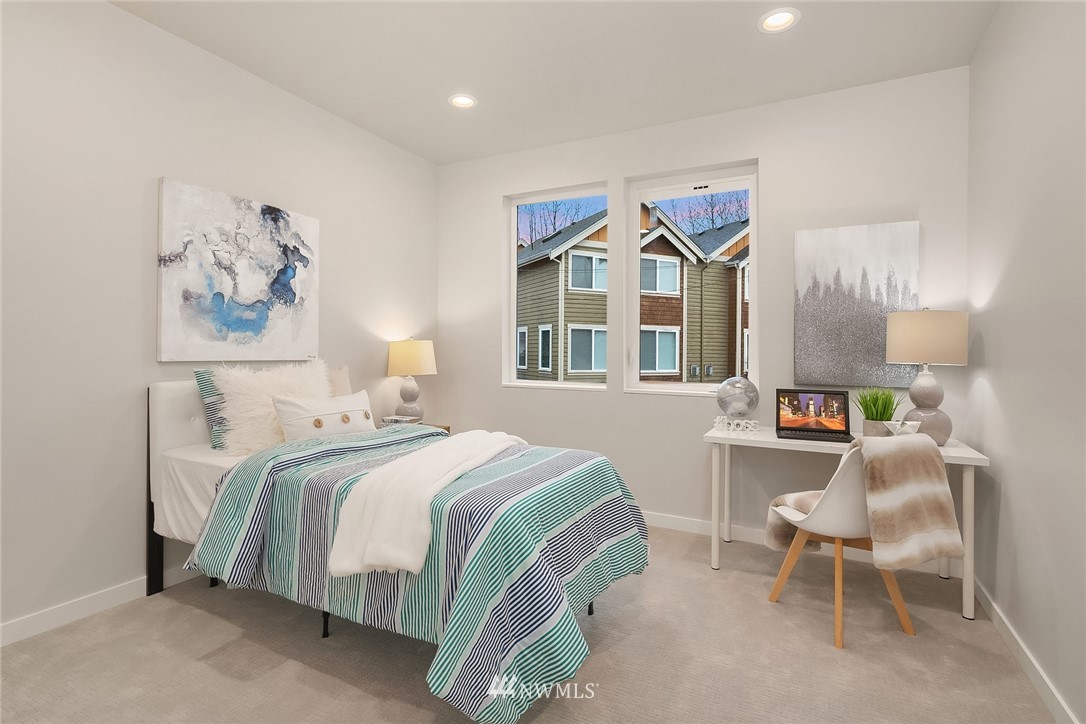 10158 F Holman Road Northwest Seattle, WA 98133 - Photo 11 of 21