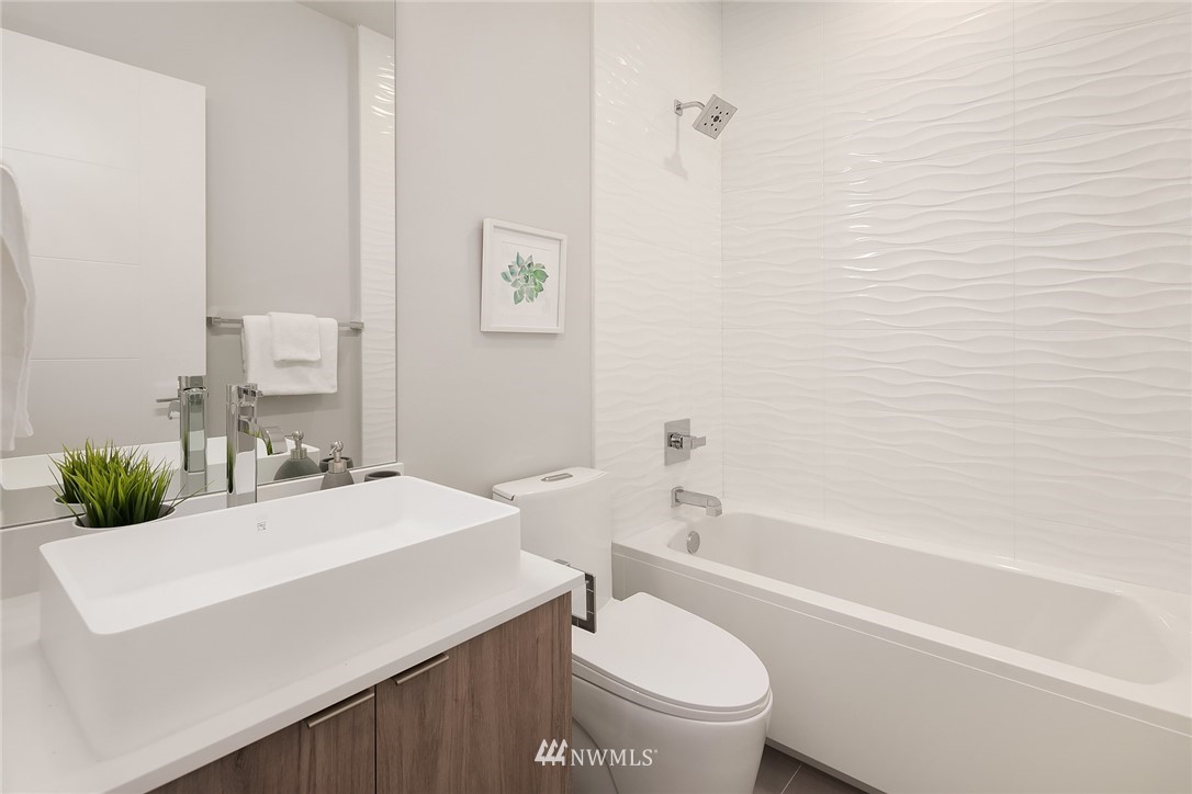 10158 F Holman Road Northwest Seattle, WA 98133 - Photo 13 of 21