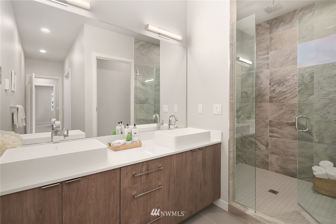 10158 F Holman Road Northwest Seattle, WA 98133 - Photo 15 of 21