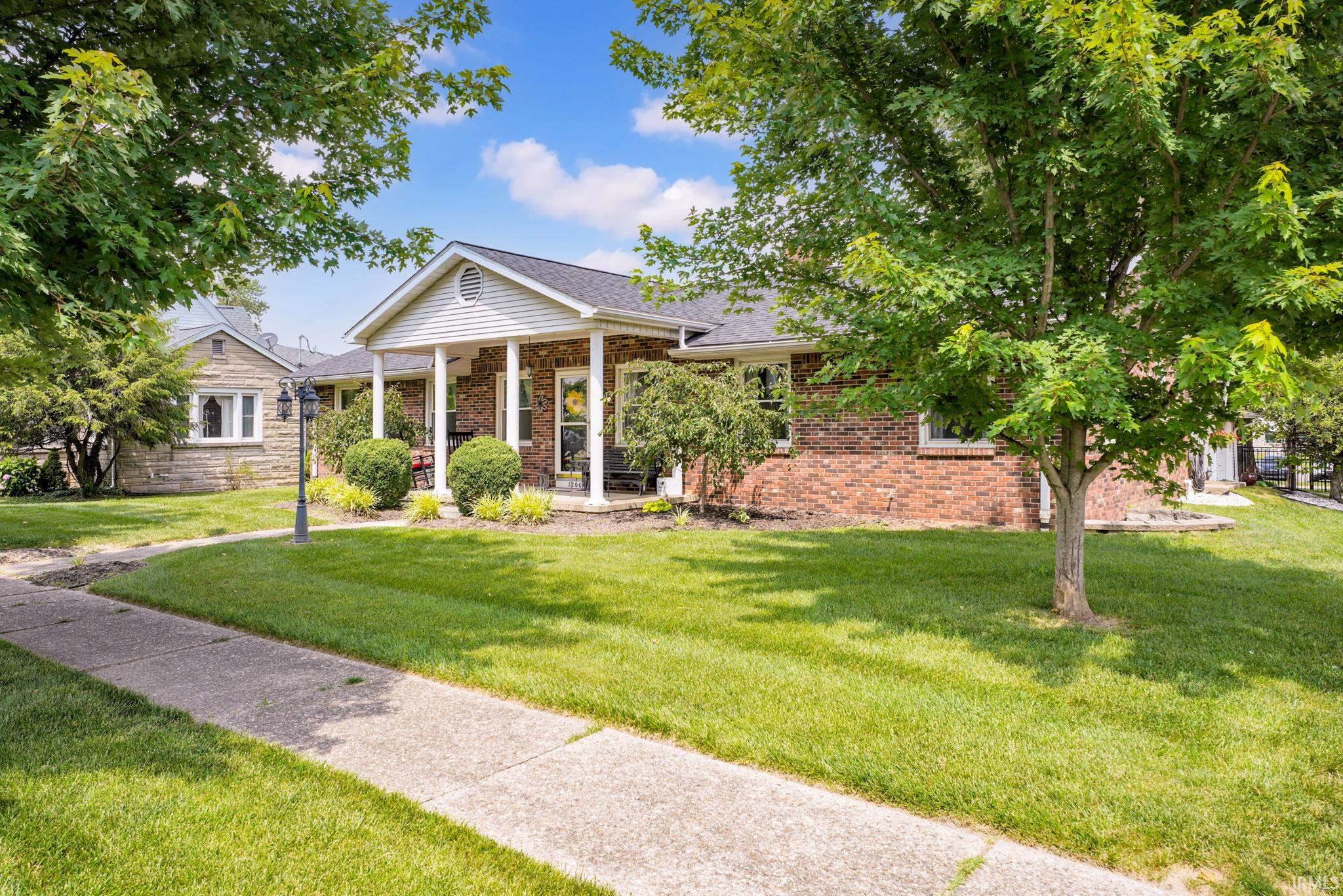 1206 O Street Bedford, IN 47421 - Photo 3 of 44