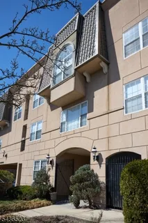 $4,750 | 17 Church Street, Unit 15, South Orange, NJ 07079