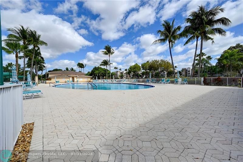 9599 Weldon Circle, Unit A101 Tamarac, FL 33321 - Photo 27 of 28 a view of a terrace