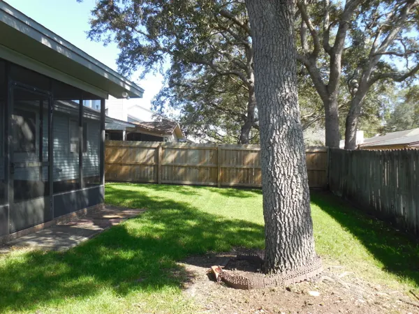 $1,950 | 360 Evergreen Avenue, Niceville, FL 32578