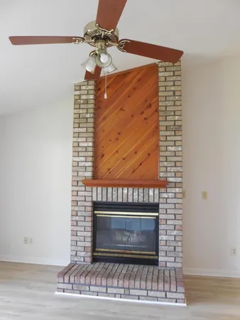 $1,950 | 360 Evergreen Avenue, Niceville, FL 32578