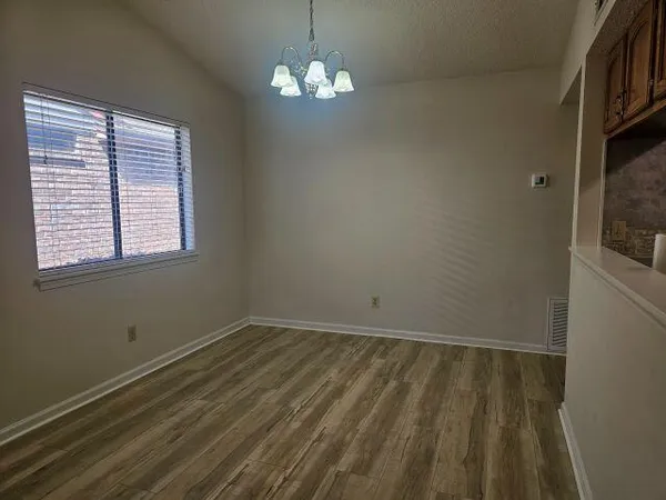 $1,950 | 360 Evergreen Avenue, Niceville, FL 32578