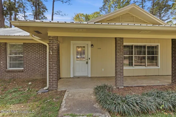 $2,100 | 104 Park Trail, Brandon, MS 39047