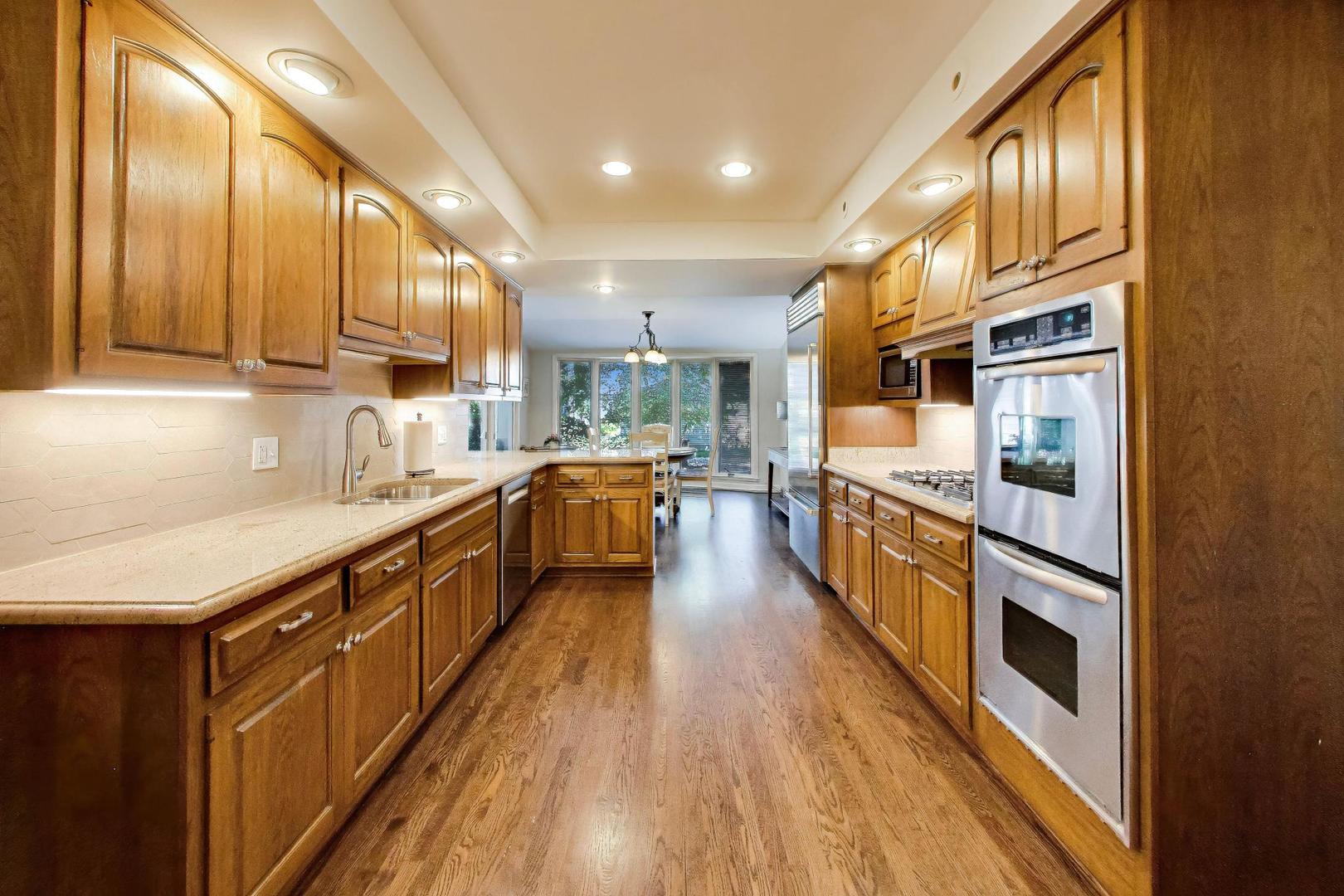 1112 South Home Avenue Park Ridge, IL 60068 - Photo 8 of 34
