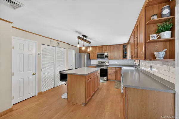 $649,999 | 22 Blossom Hill Drive, Marlboro, NY 12542