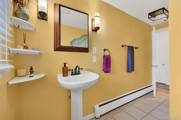 $649,999 | 22 Blossom Hill Drive, Marlboro, NY 12542