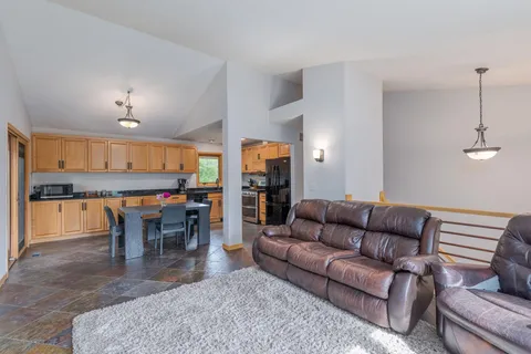 $565,000 | 2840 Mayflower Avenue, Minnetonka, MN 55305