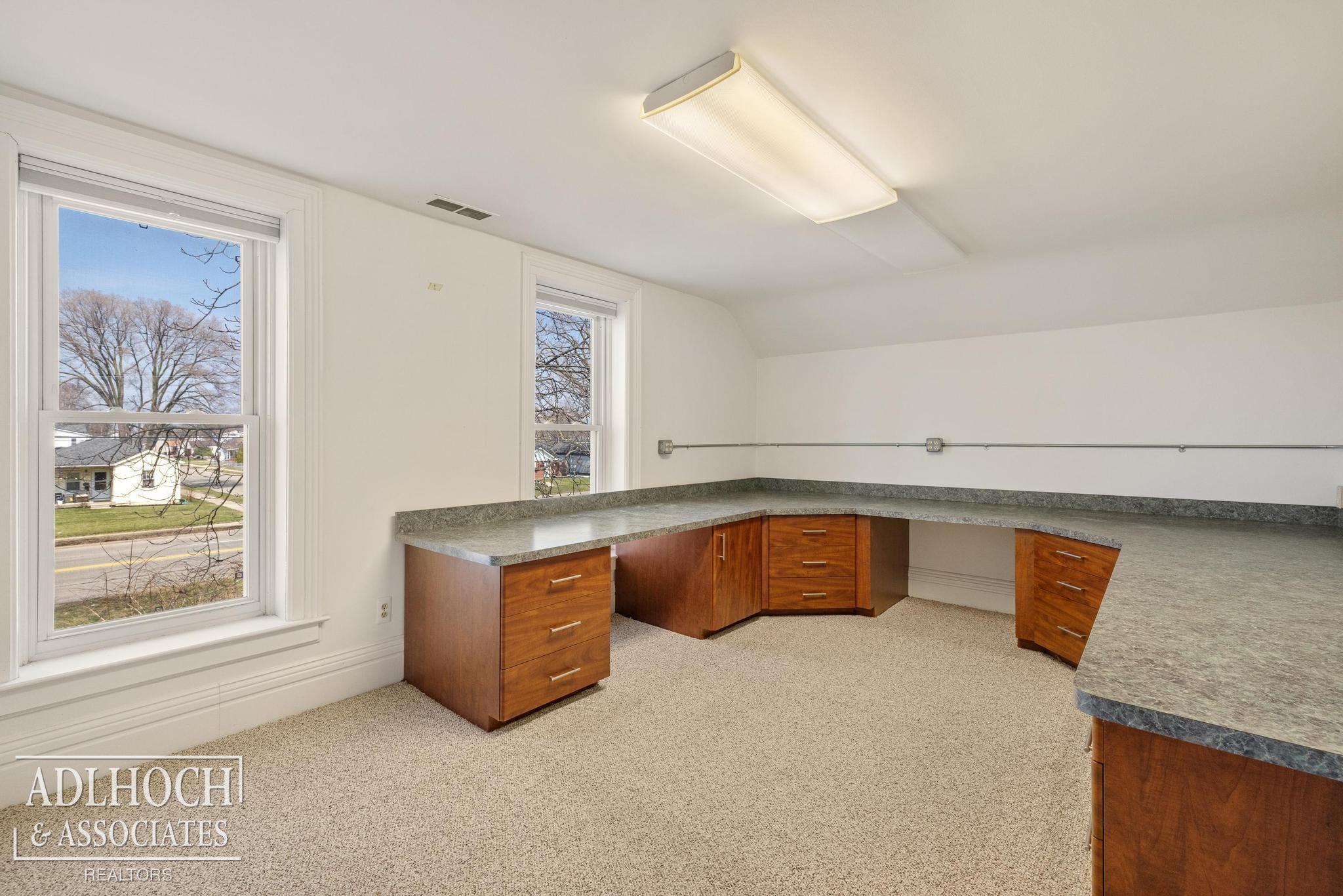 17526 East 10 Mile Road Eastpointe, MI 48021 - Photo 11 of 28 Gallery Image 11