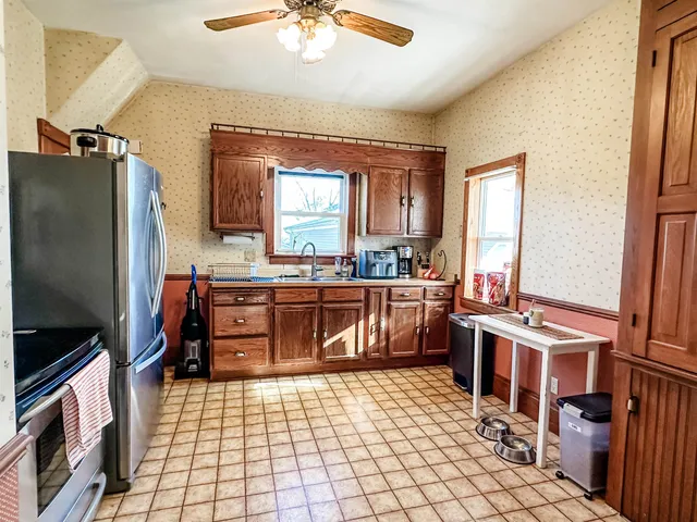 $349,900 | 408 South 1st Street, Evansville, WI 53536