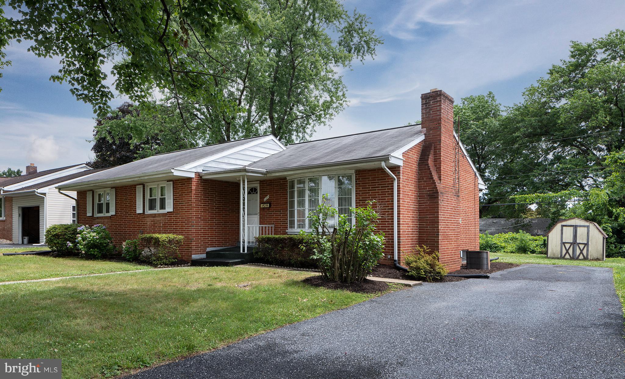 3207 Crest Road Harrisburg, PA 17109 - Photo 3 of 35 Gallery Image 3
