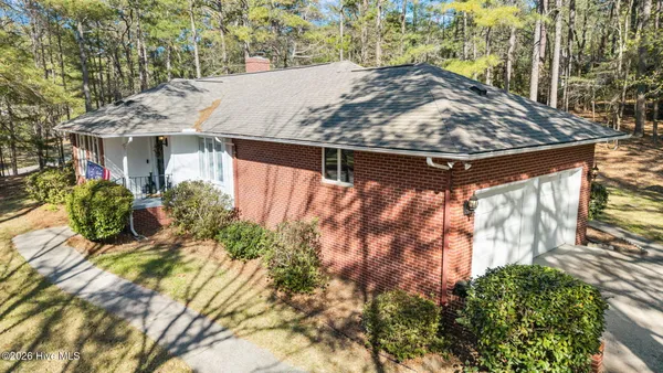 $2,500 | 315 Elk Road, Southern Pines, NC 28387