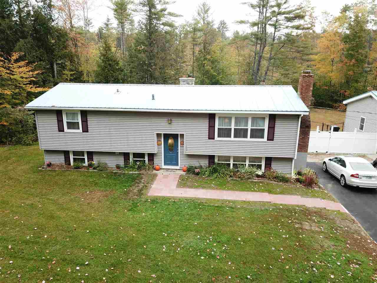 96 Drake Road New Hampton, NH 03256 - Photo 4 of 38