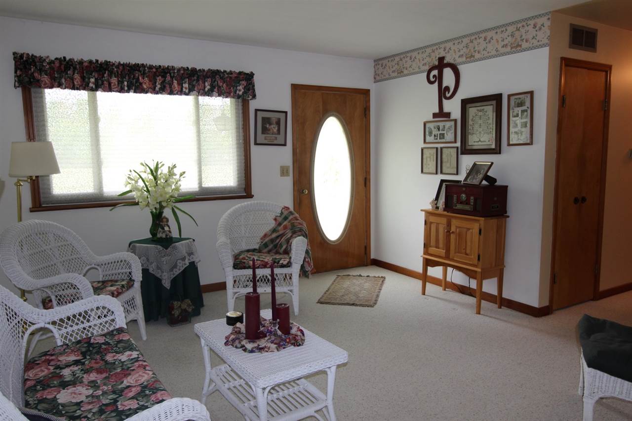 201 Roesner Road Evansville, IN 47712 - Photo 2 of 31 Gallery Image 2