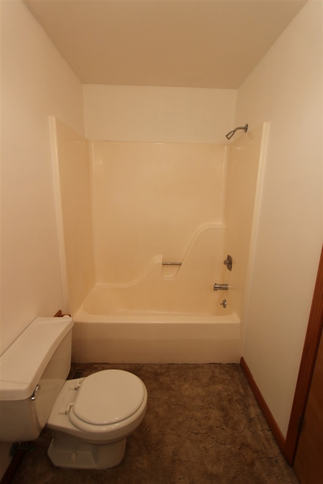 201 Roesner Road Evansville, IN 47712 - Photo 17 of 31 Gallery Image 17
